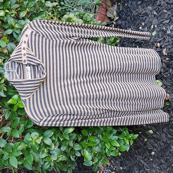 Michael Stars Tops - Micheal Stars turtle neck tan and heather charcoal